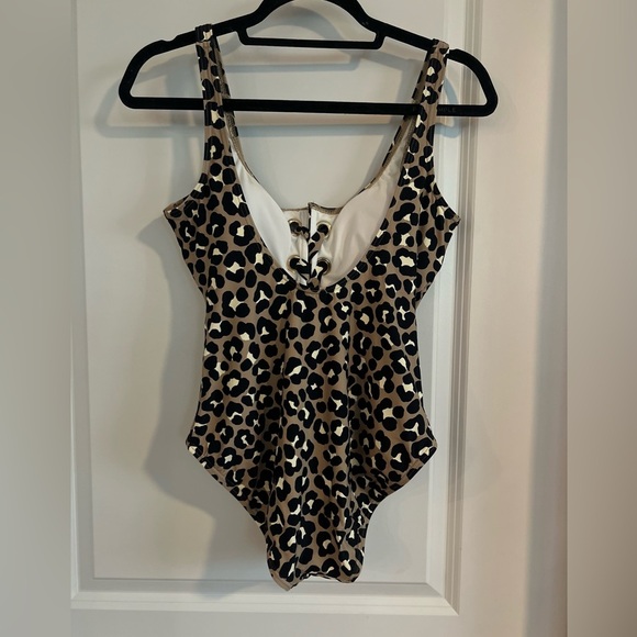 Michael KORS Women's Leopard-Print Lace-Up One-Piece Swimsuit - Picture 4 of 10